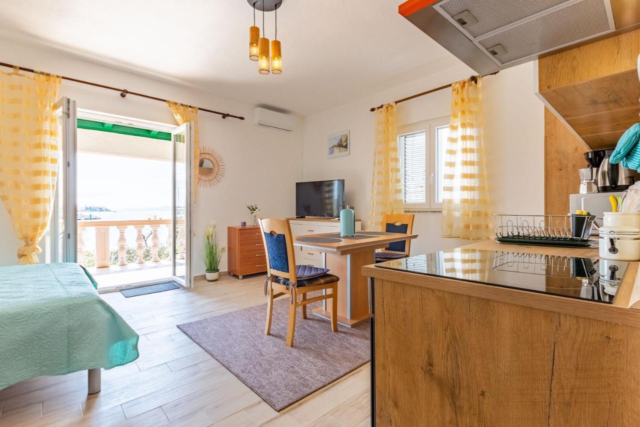 Mare-More Studio W Balcony And Beach Front And View Zara Esterno foto